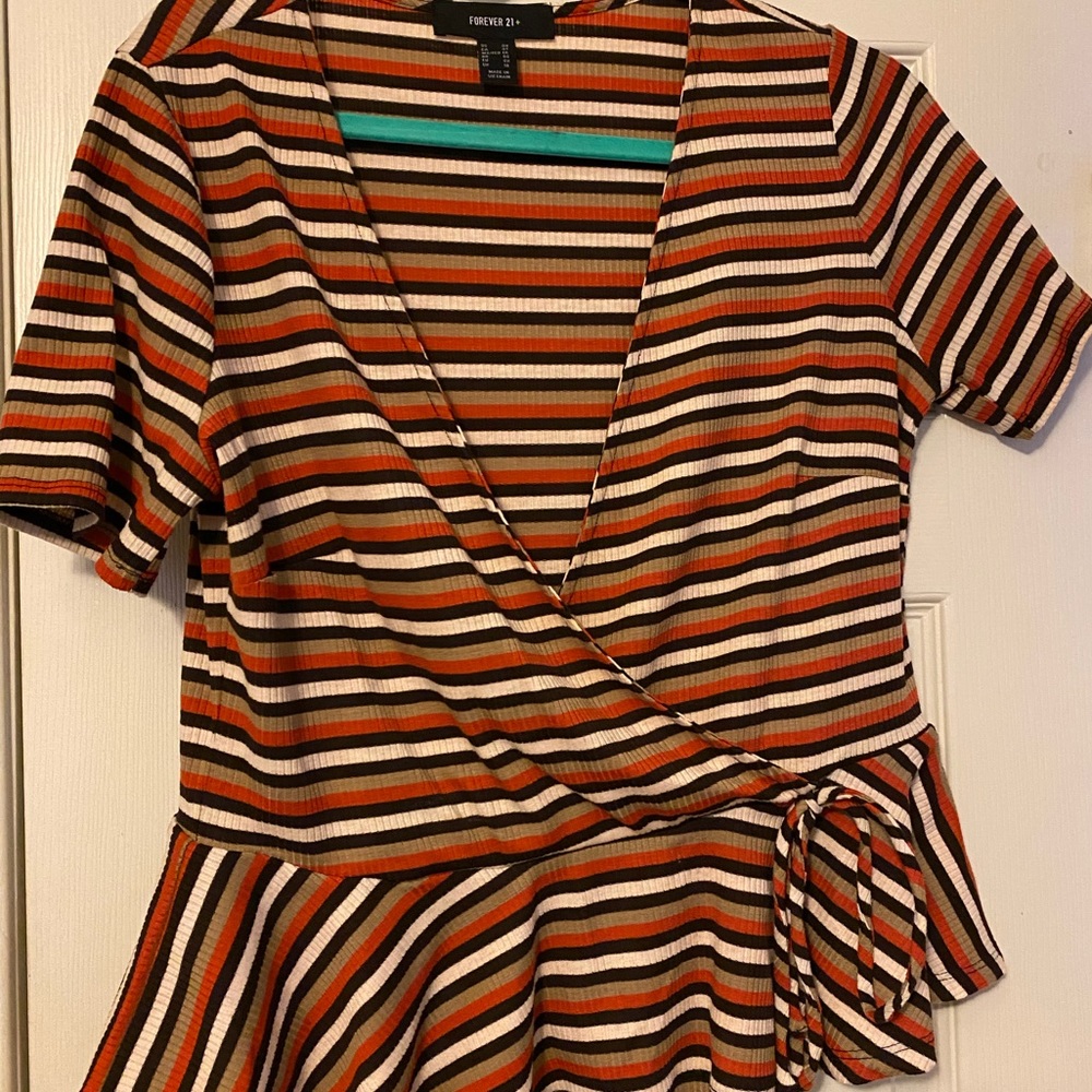 Deep V Flare top with tie detail